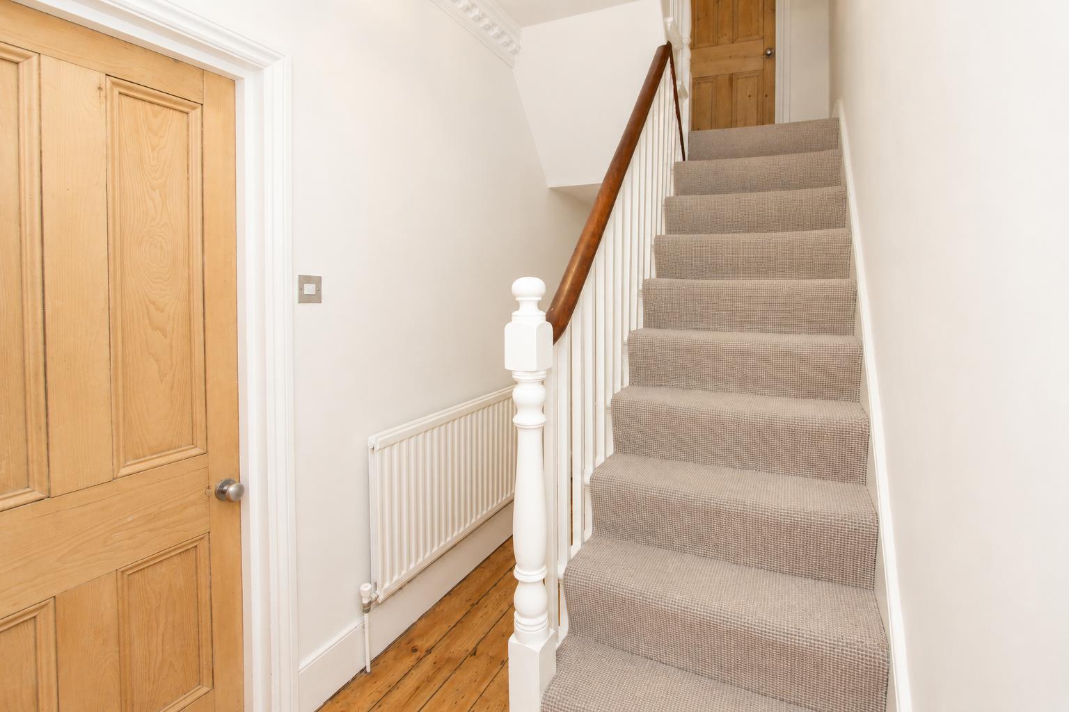 Westmead road, Sutton